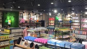 走進(jìn)多元百貨 零售新體驗，生活一站式